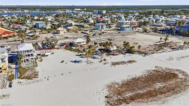 42 Avenue E, Fort Myers Beach, FL 33931