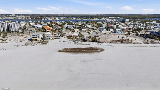 42 Avenue E, Fort Myers Beach, FL 33931