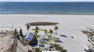 42 Avenue E, Fort Myers Beach, FL 33931