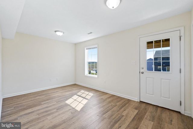 825 RISING SUN LN, Chambersburg, PA 17201