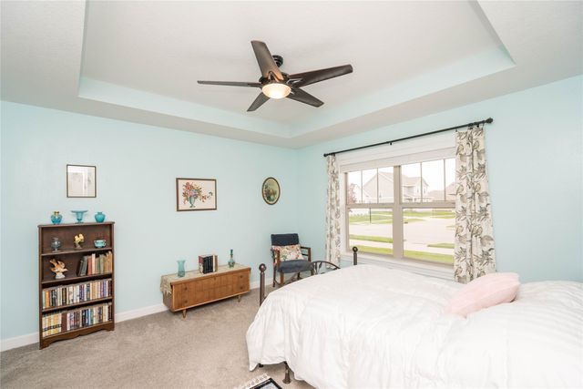 2713 SW Prairie Trail Parkway, Ankeny, IA 50023
