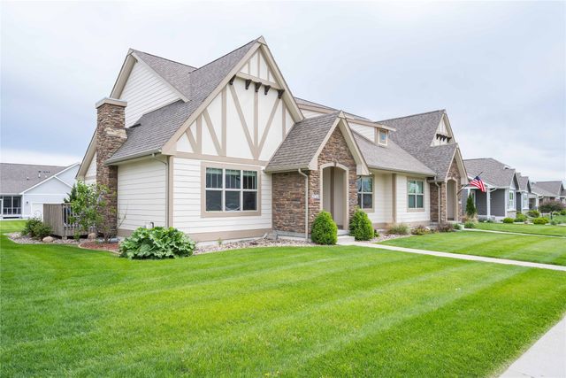 2713 SW Prairie Trail Parkway, Ankeny, IA 50023