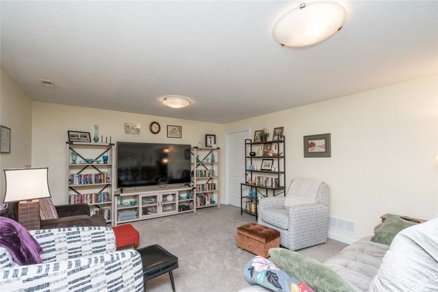 2713 SW Prairie Trail Parkway, Ankeny, IA 50023