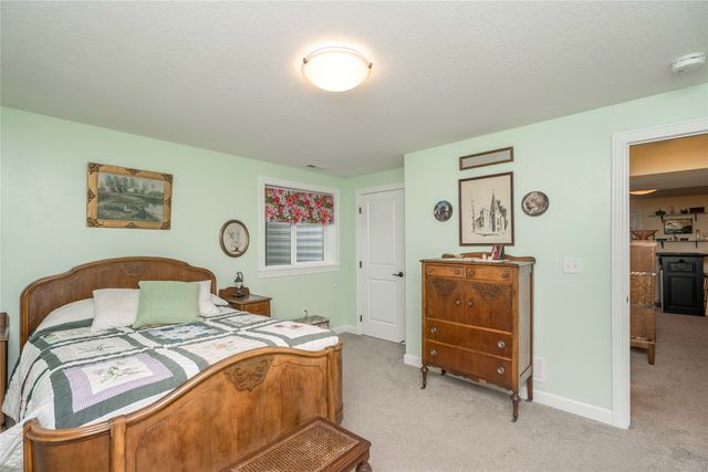 2713 SW Prairie Trail Parkway, Ankeny, IA 50023