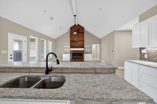 6117 E County Rd 120, Midland, TX 79706