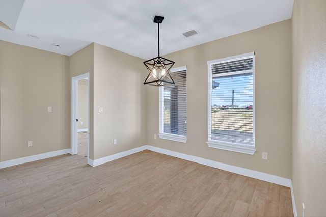 6117 E County Rd 120, Midland, TX 79706