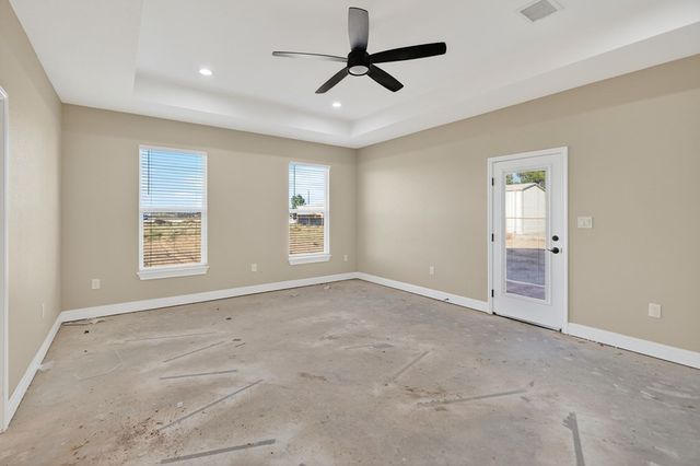 6117 E County Rd 120, Midland, TX 79706