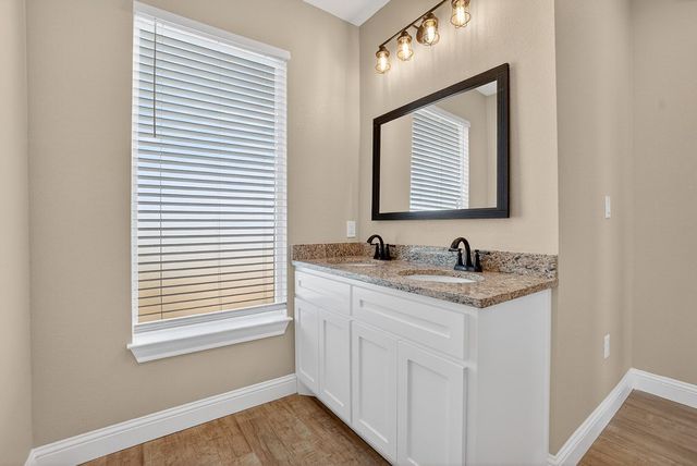 6117 E County Rd 120, Midland, TX 79706