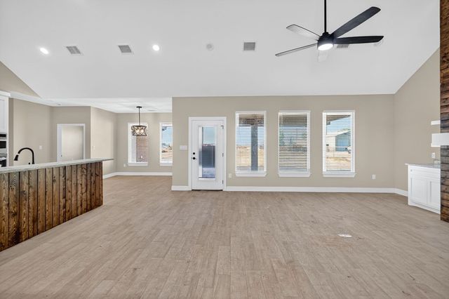 6117 E County Rd 120, Midland, TX 79706