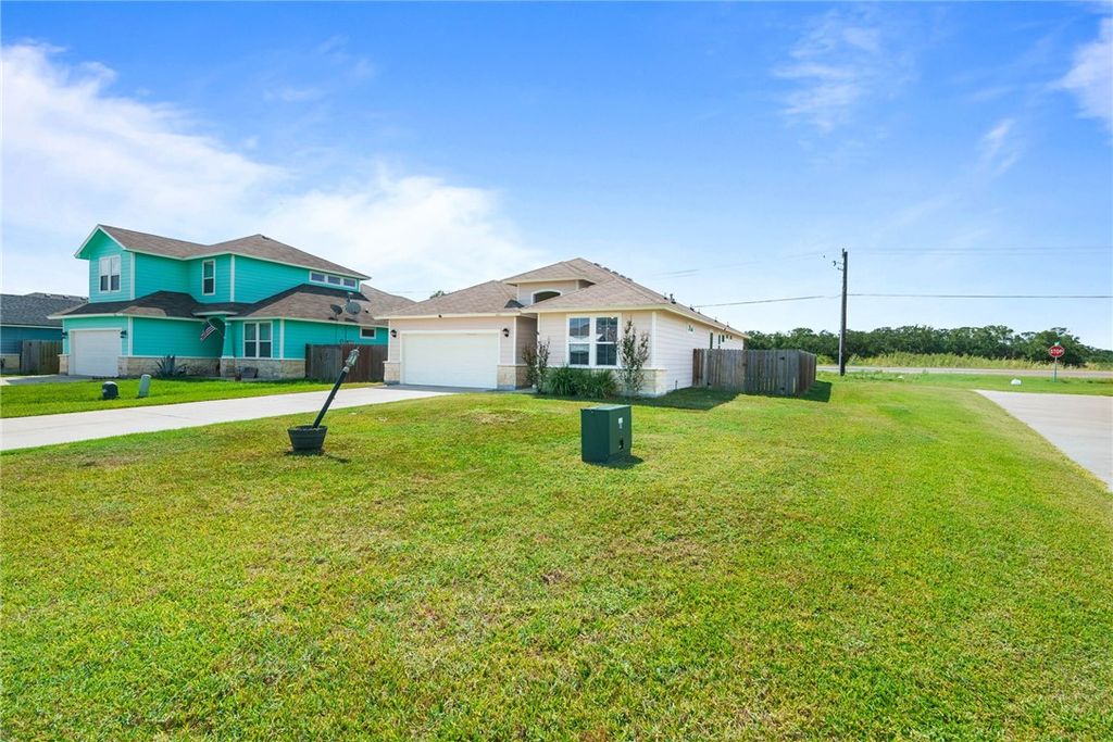 103 Beacon Lane, Fulton, TX 78358 — photo 2