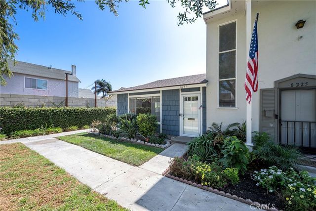 8231 Deerfield Drive, Huntington Beach, CA 92646