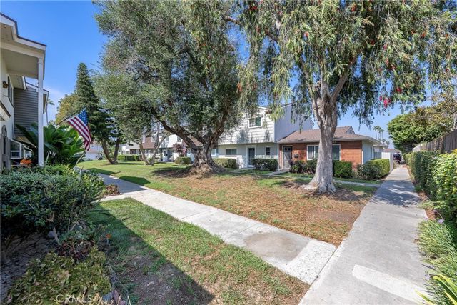 8231 Deerfield Drive, Huntington Beach, CA 92646
