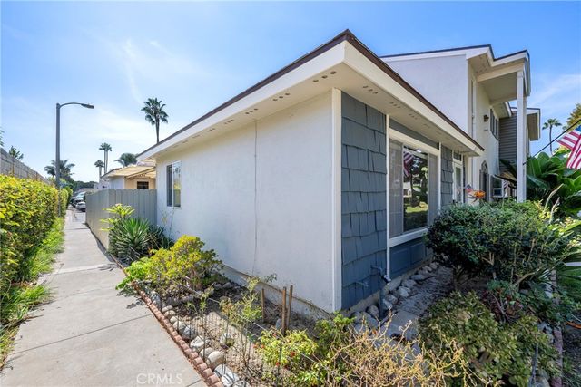 8231 Deerfield Drive, Huntington Beach, CA 92646