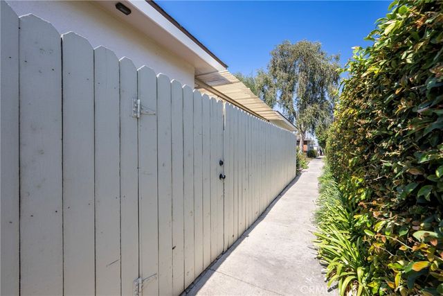 8231 Deerfield Drive, Huntington Beach, CA 92646