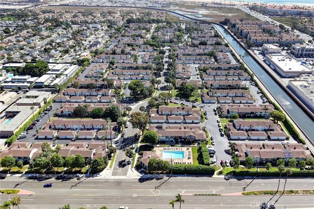 8231 Deerfield Drive, Huntington Beach, CA 92646