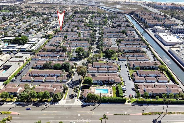 8231 Deerfield Drive, Huntington Beach, CA 92646