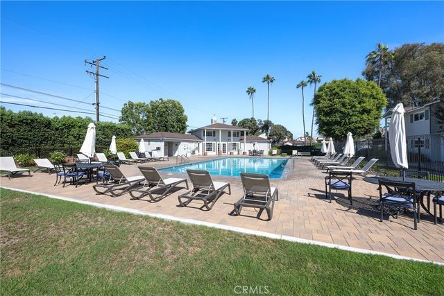 8231 Deerfield Drive, Huntington Beach, CA 92646