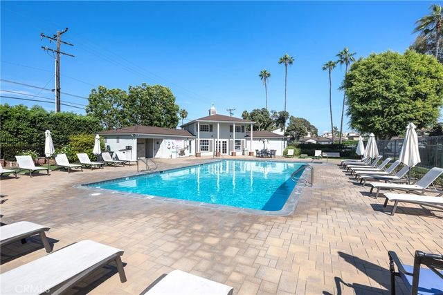 8231 Deerfield Drive, Huntington Beach, CA 92646