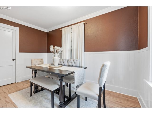 707 3RD St, Woodland, WA 98674