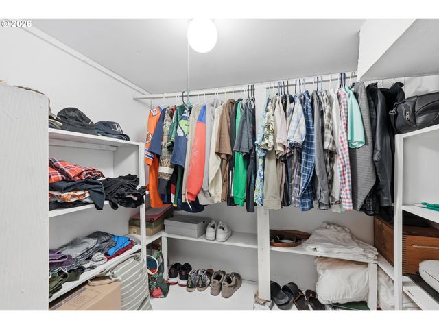 707 3RD St, Woodland, WA 98674