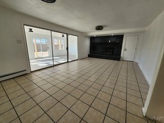 135 La Rochelle Dr, Pueblo, CO 81005