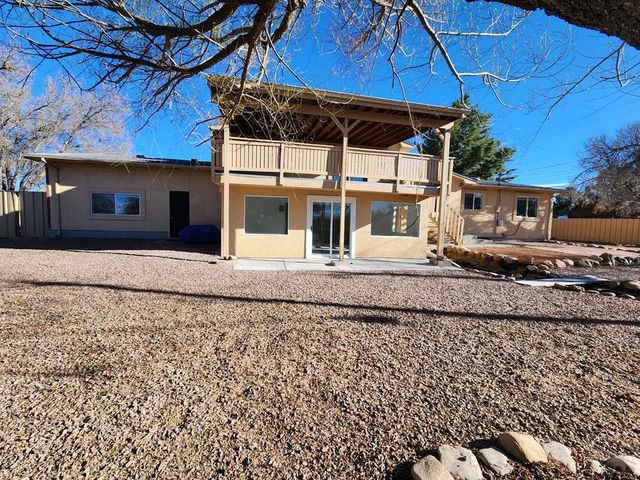 135 La Rochelle Dr, Pueblo, CO 81005