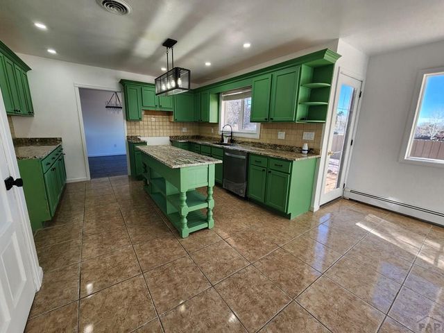 135 La Rochelle Dr, Pueblo, CO 81005