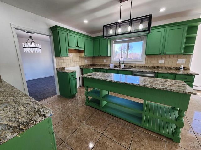 135 La Rochelle Dr, Pueblo, CO 81005