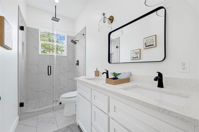 203 Dwire Drive, La Porte, TX 77571