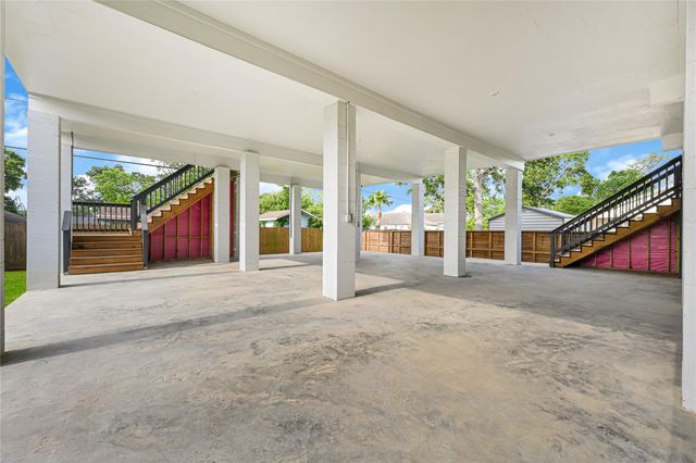 203 Dwire Drive, La Porte, TX 77571