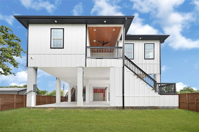 203 Dwire Drive, La Porte, TX 77571