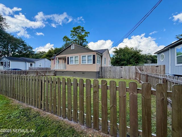 2165 SHERIDAN Street, Jacksonville, FL 32207