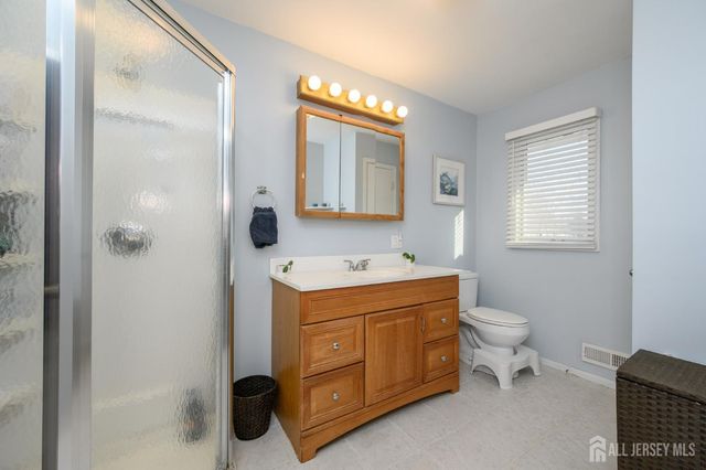 3 Birchwood Road, Jamesburg, NJ 08831