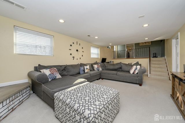 3 Birchwood Road, Jamesburg, NJ 08831