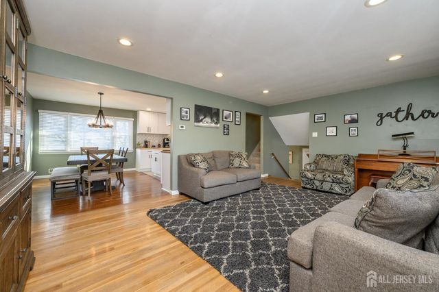 3 Birchwood Road, Jamesburg, NJ 08831