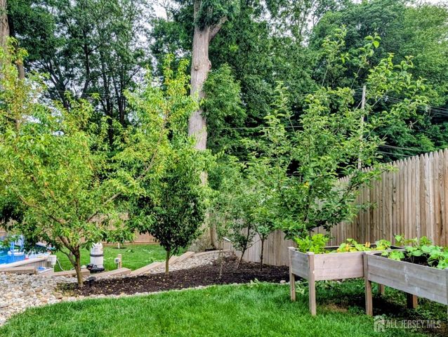 3 Birchwood Road, Jamesburg, NJ 08831