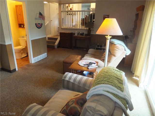 10344 N Church Drive, Parma Heights, OH 44130