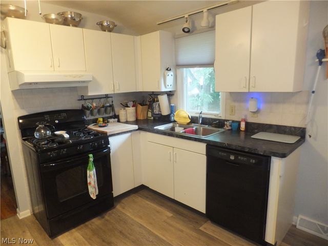 10344 N Church Drive, Parma Heights, OH 44130