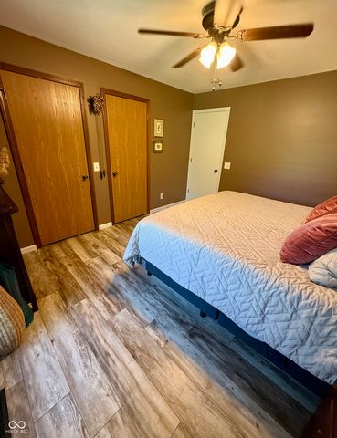 15645 E County Road 500 N, Hope, IN 47246
