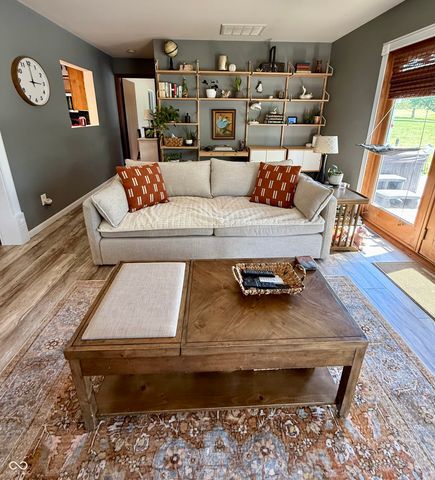 15645 E County Road 500 N, Hope, IN 47246