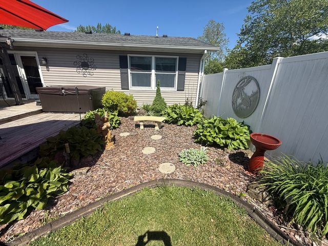 15645 E County Road 500 N, Hope, IN 47246