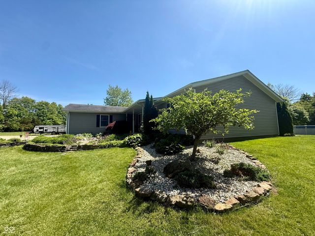 15645 E County Road 500 N, Hope, IN 47246