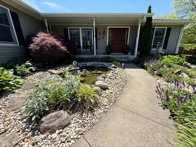 15645 E County Road 500 N, Hope, IN 47246