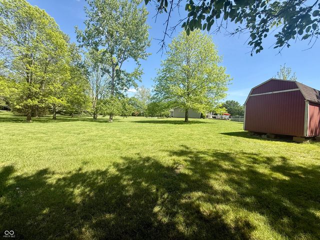 15645 E County Road 500 N, Hope, IN 47246