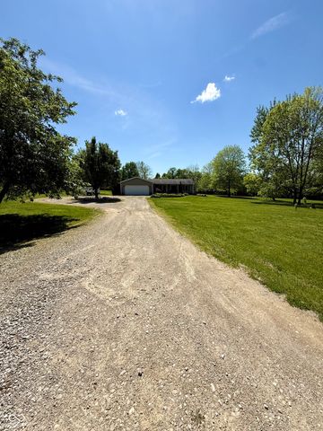 15645 E County Road 500 N, Hope, IN 47246