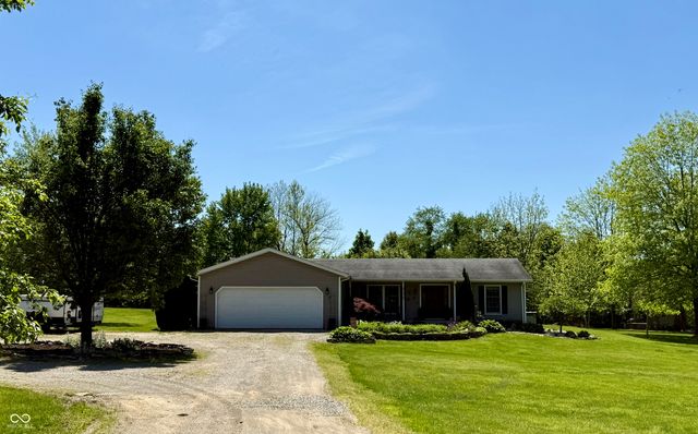 15645 E County Road 500 N, Hope, IN 47246
