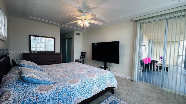 1750 NE 191st St 129-4, Miami, FL 33179