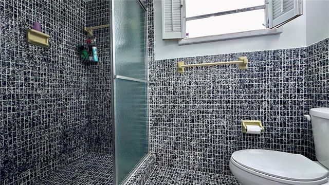 1750 NE 191st St 129-4, Miami, FL 33179