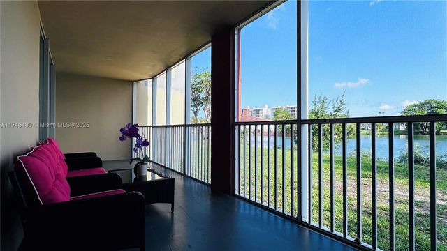 1750 NE 191st St 129-4, Miami, FL 33179