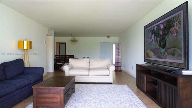 1750 NE 191st St 129-4, Miami, FL 33179